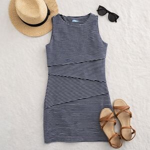 J mclaughlin NICOLA Stretchy Midi blue White Striped Dress. Size Med